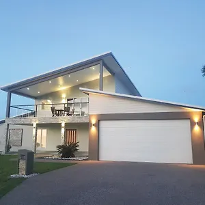 Holiday home Modern Luxury Ocean Views, Townsville